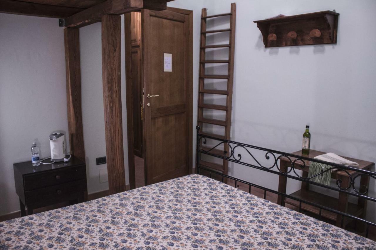 Angolo Del Gelsomino Castel Ritaldi Екстериор снимка