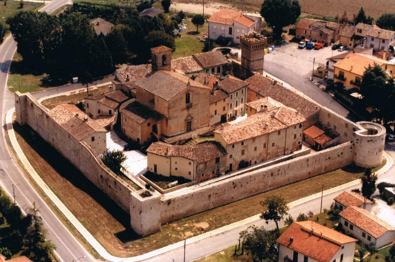 Angolo Del Gelsomino Castel Ritaldi Екстериор снимка